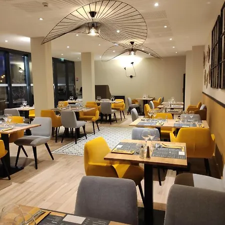 호텔 Logis - Le Bellaroc - 2 Etoiles Et Restaurant 2*