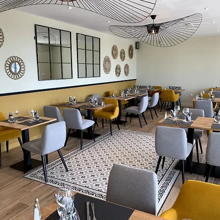 Logis - Le Bellaroc - 2 Etoiles Et Restaurant 로카마두르
