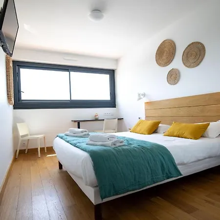 Logis - Le Bellaroc - 2 Etoiles Et Restaurant 로카마두르