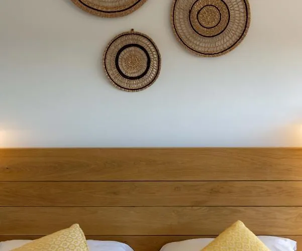 Logis - Le Bellaroc - 2 Etoiles Et Restaurant