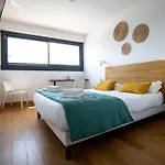 Logis - Le Bellaroc - 2 Etoiles Et Restaurant 호텔 로카마두르