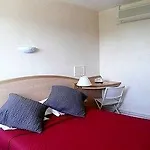 호텔 Logis - Le Bellaroc - 2 Etoiles Et Restaurant