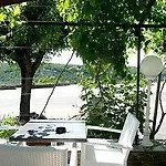 호텔 Logis - Le Bellaroc - 2 Etoiles Et Restaurant 2*