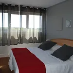 호텔 Logis - Le Bellaroc - 2 Etoiles Et Restaurant 2*