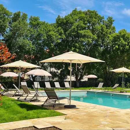 Logis - Le Bellaroc - 2 Etoiles Et Restaurant