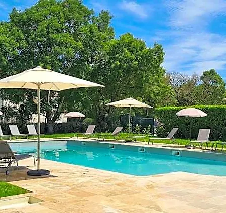 Logis - Le Bellaroc - 2 Etoiles Et Restaurant 2*