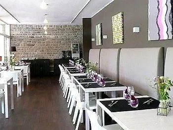Отель Logis - Le Bellaroc - 2 Etoiles Et Restaurant Рокамадур