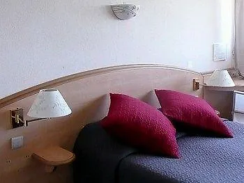 Logis - Le Bellaroc - 2 Etoiles Et Restaurant 罗卡马杜尔