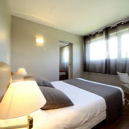 Logis - Le Bellaroc - 2 Etoiles Et Restaurant