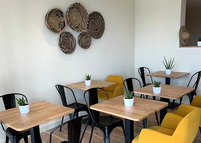 Logis - Le Bellaroc - 2 étoiles Et Restaurant