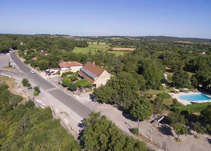 Logis - Le Bellaroc - 2 étoiles Et Restaurant Hotel