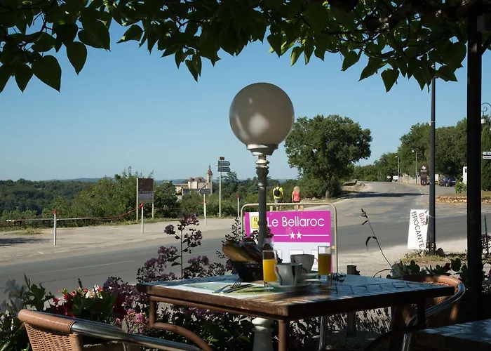 Hotel Logis - Le Bellaroc - 2 étoiles Et Restaurant Rocamadour